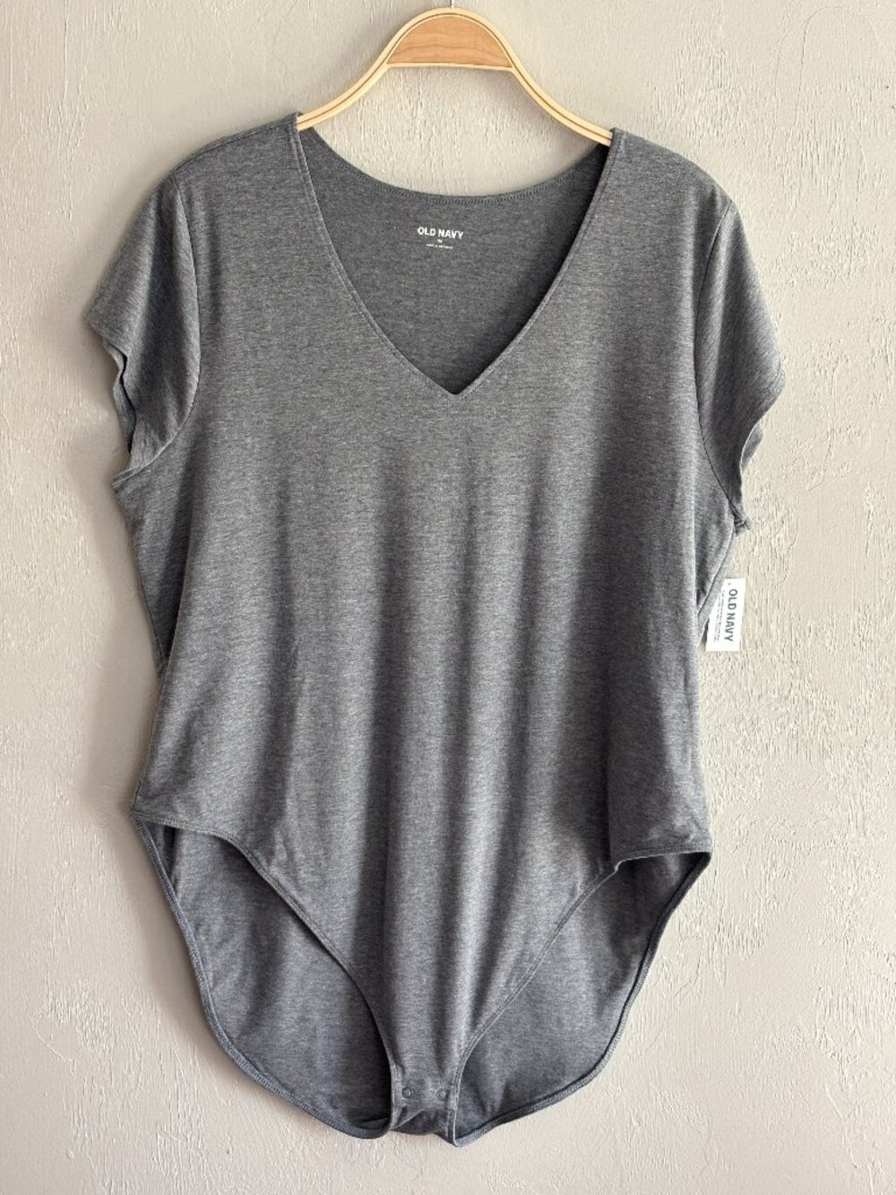 Old Navy Women's 3XL Gray V-Neck Short Sleeve Stretch Bodysuit Snaps NWT Cotton